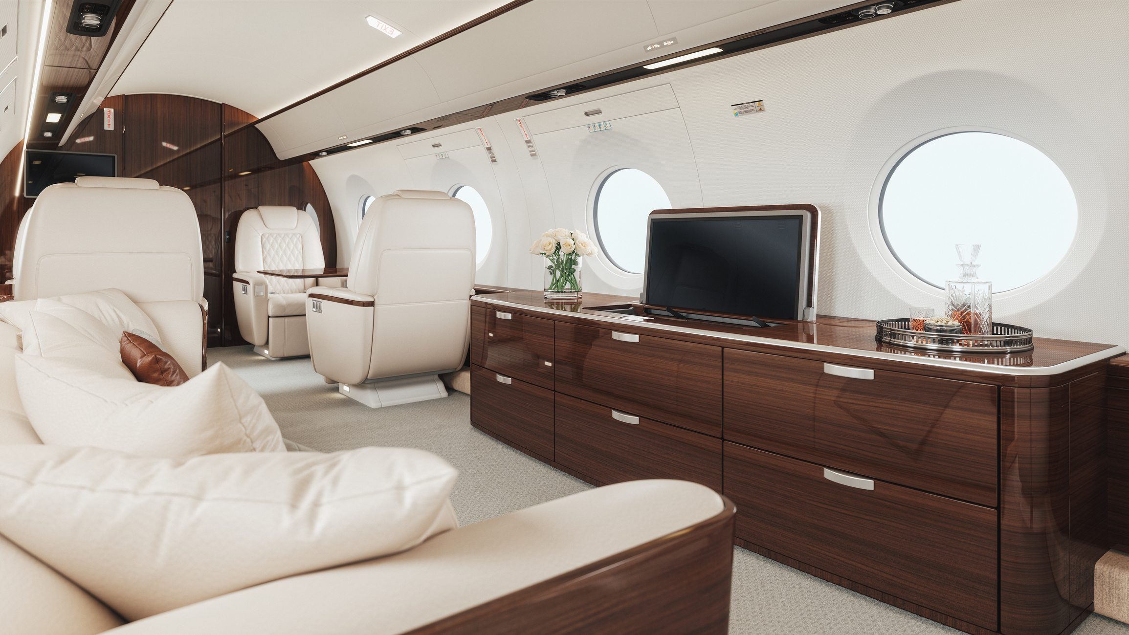 Light vs Midsize vs Long-Haul Jets: Picking the Right Cabin and Range