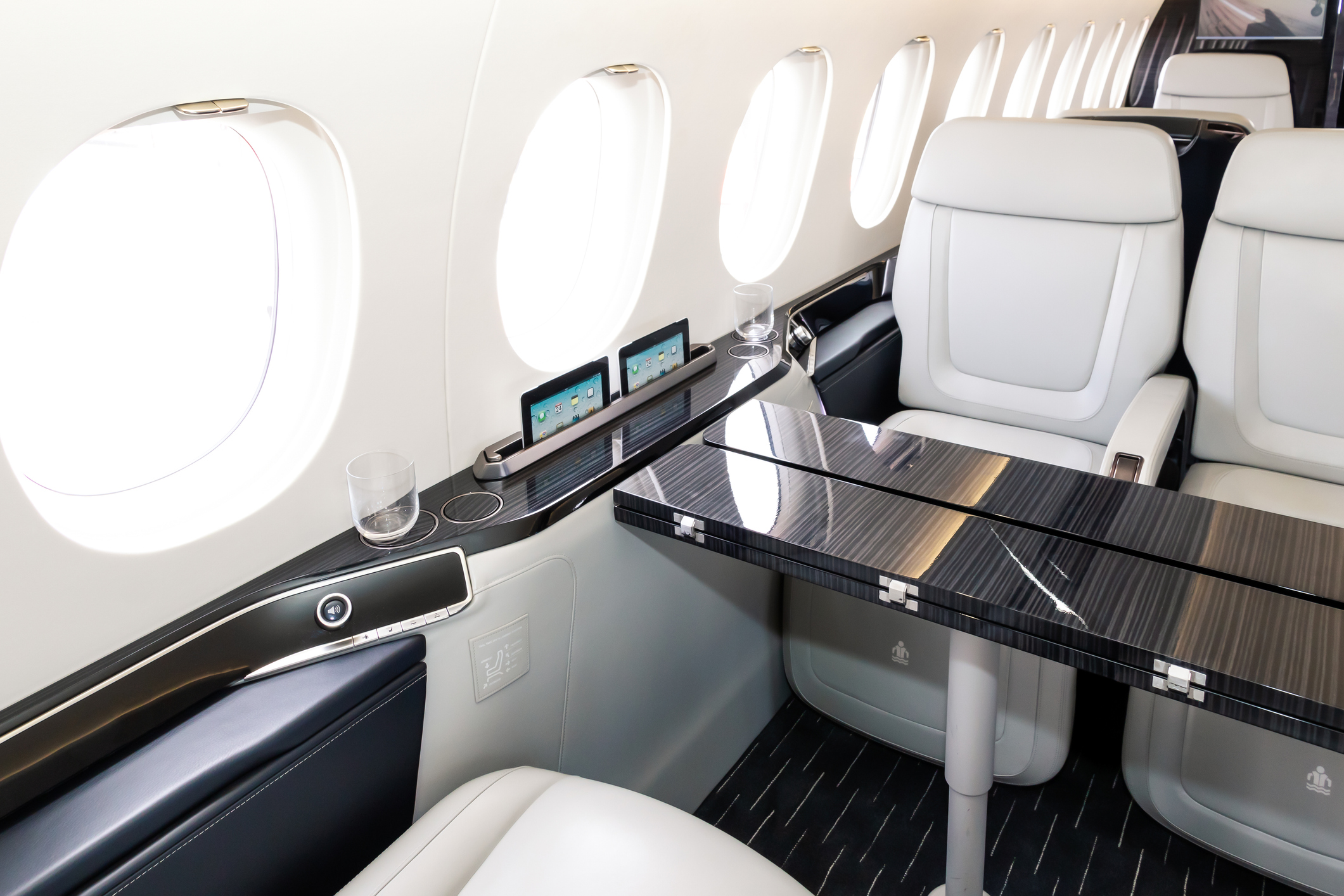 What Can I Eat and Drink on a Private Jet?